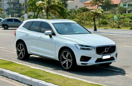 VOLVO XC60 2.0 T8 HYBRID R-DESIGN AWD GEARTRONIC VOLVO XC60 2.0 T8 HYBRID R-DESIGN AWD GEARTRONIC
